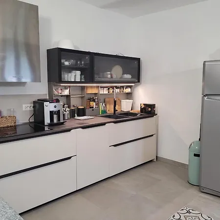 Alojamento de Acomodação e Pequeno-almoço Bb60 3*